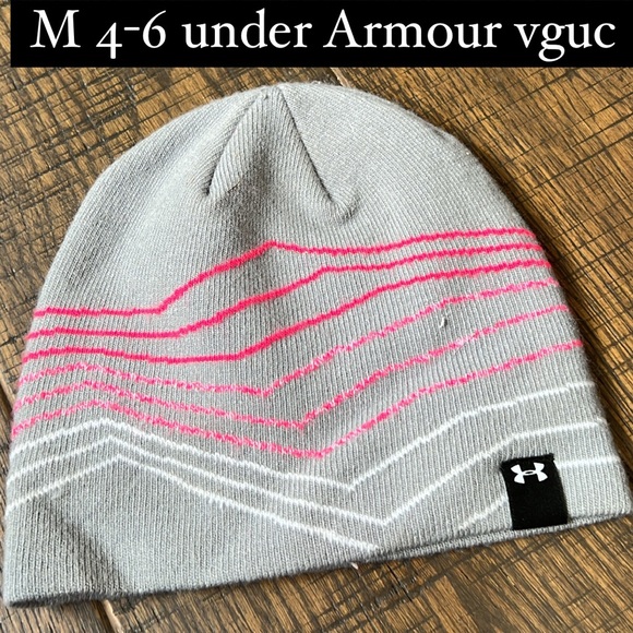 Under Armour girls winter hat - Picture 1 of 4